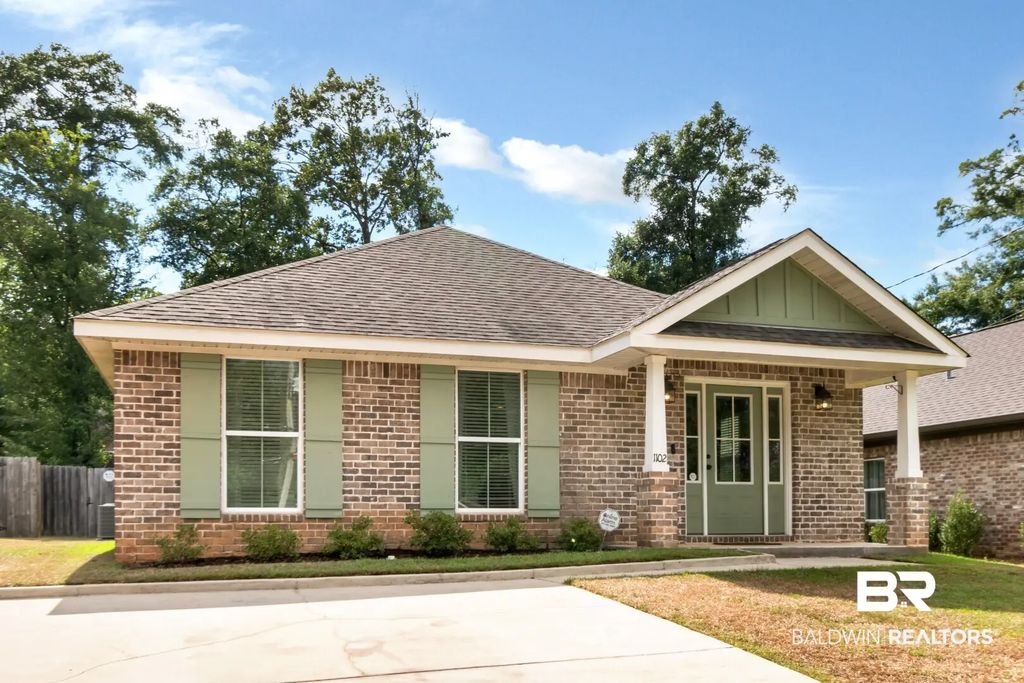 1102 Pinemont Dr, Mobile