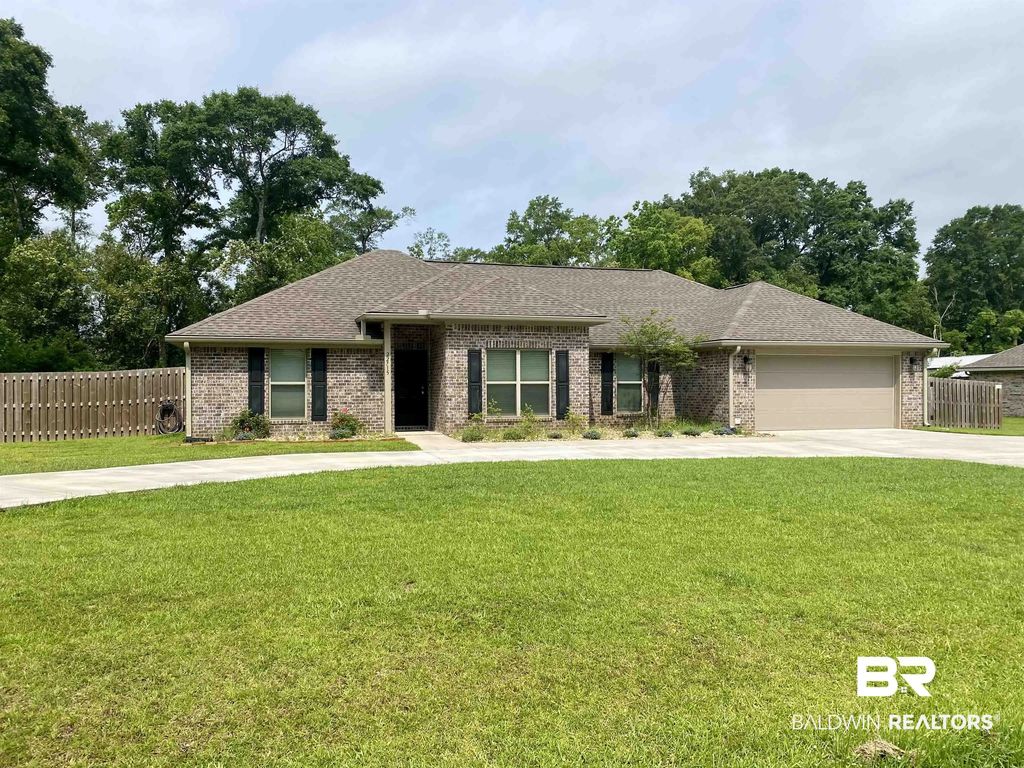 22715 College Avenue, Robertsdale