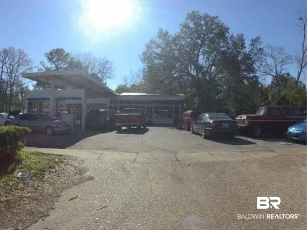 2301 Government Street, Mobile
