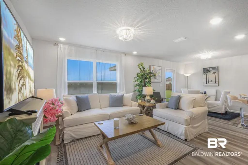22524 Aleutian Avenue, Foley