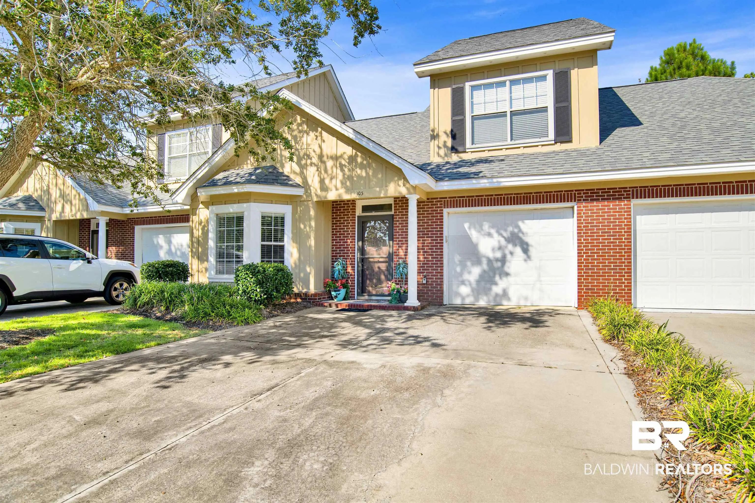 Photo of Listing #385321