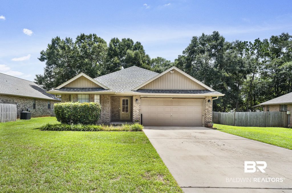 11211 Herschel Loop, Daphne