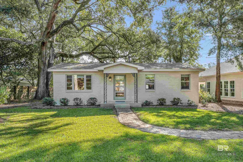 357 Azalea Street, Fairhope
