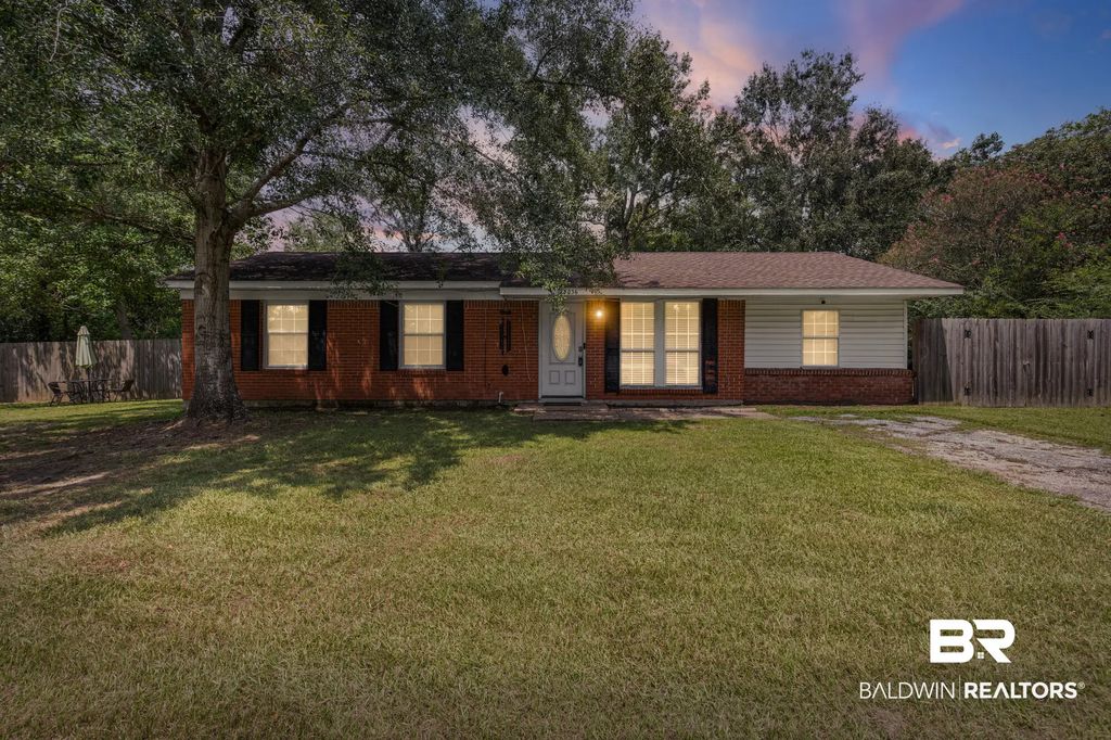 8036 Three Notch Road, Mobile