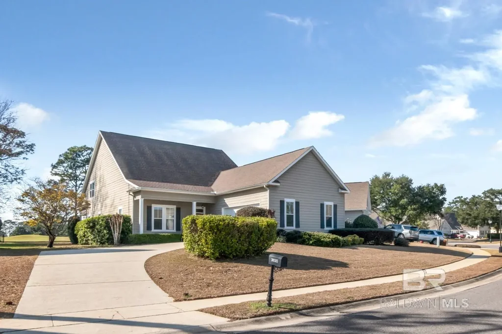 30585 Pine Court, Daphne