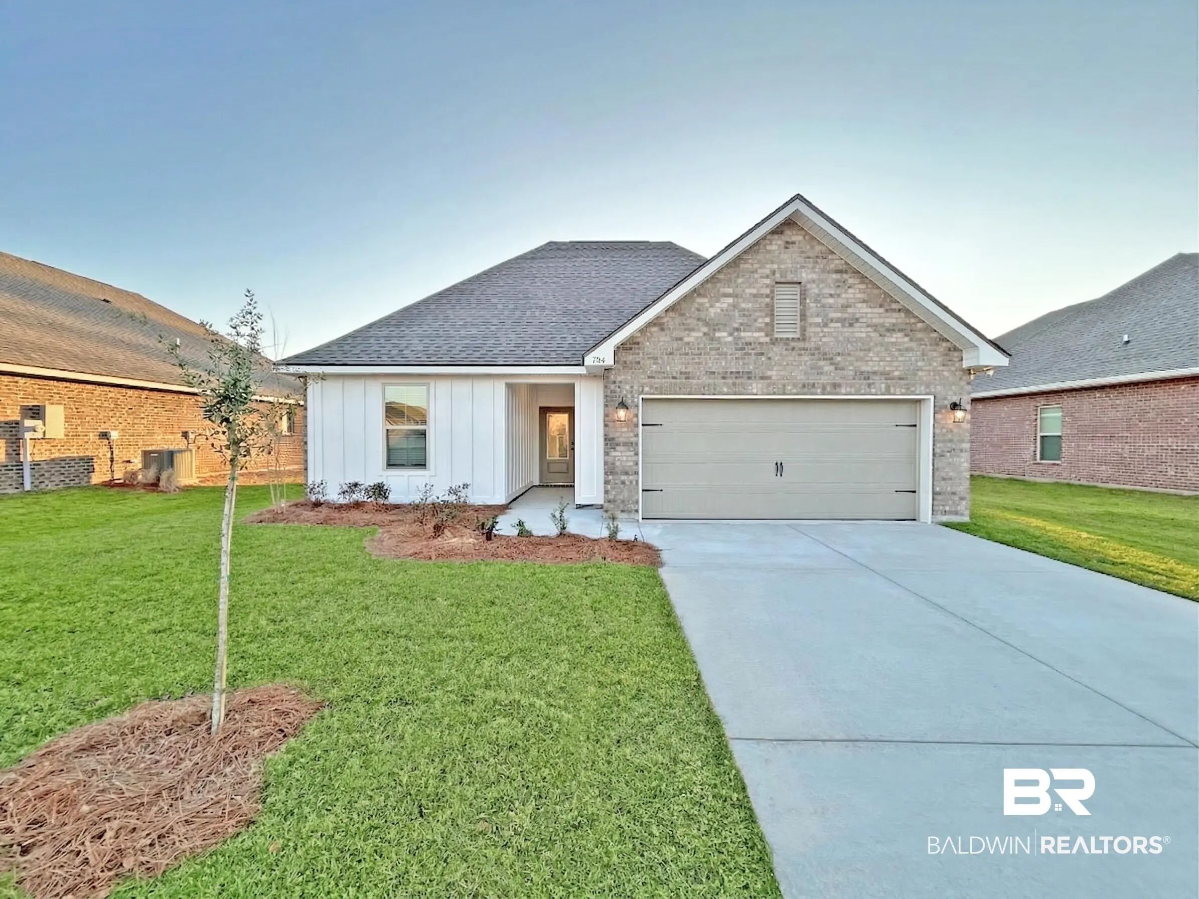 Photo of Listing #387540