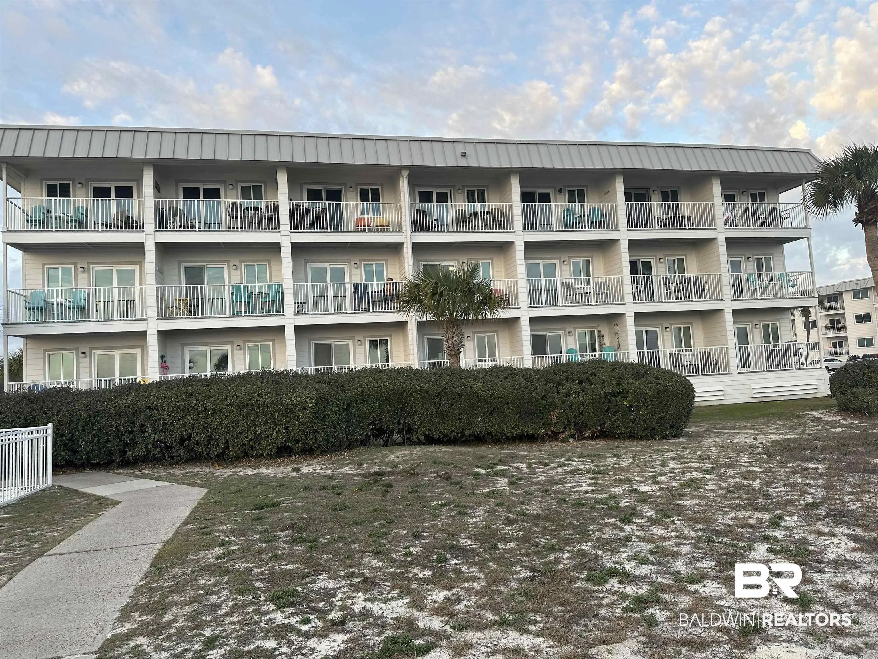 Photo of Listing #390039