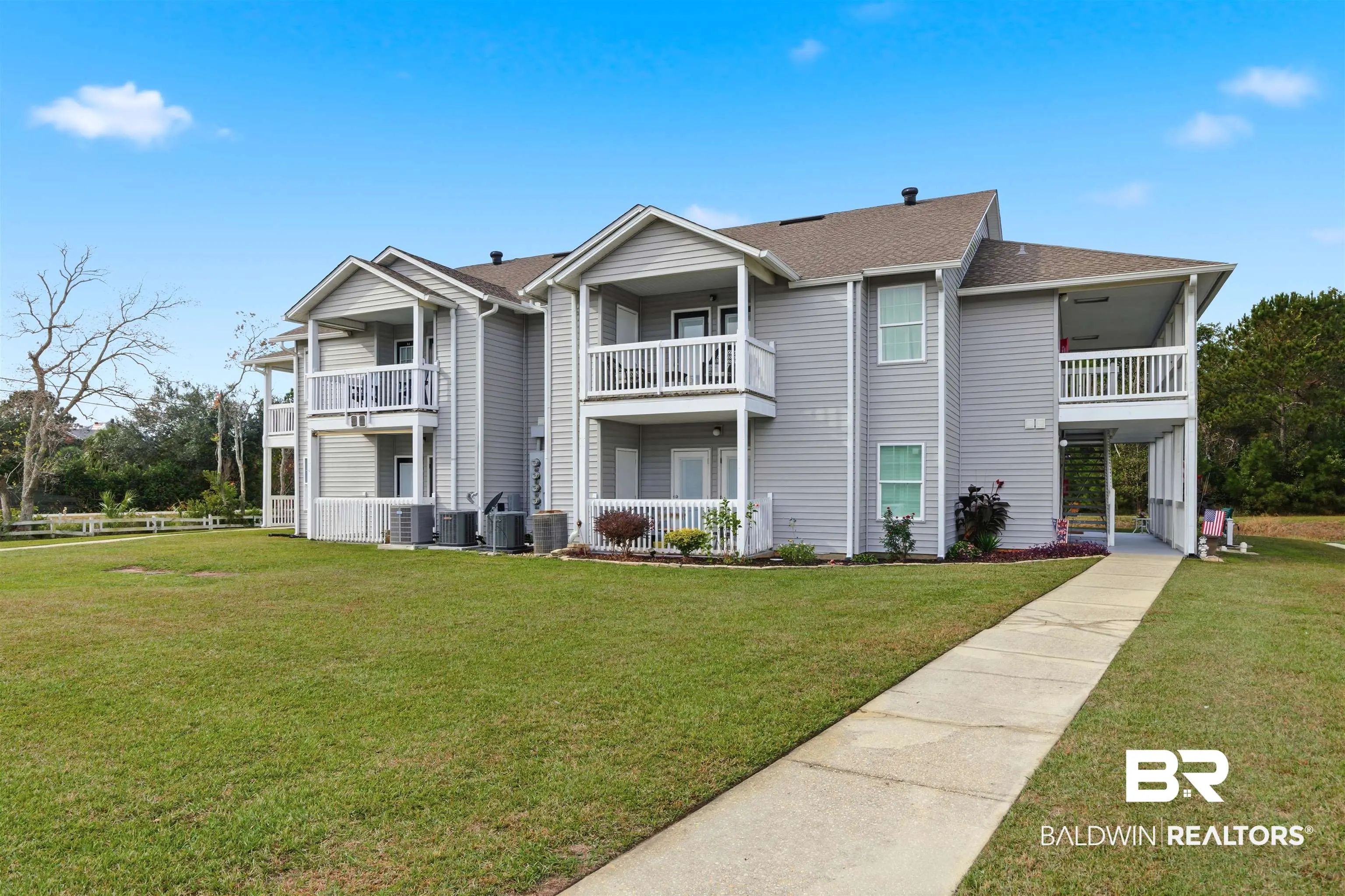Photo of Listing #390564