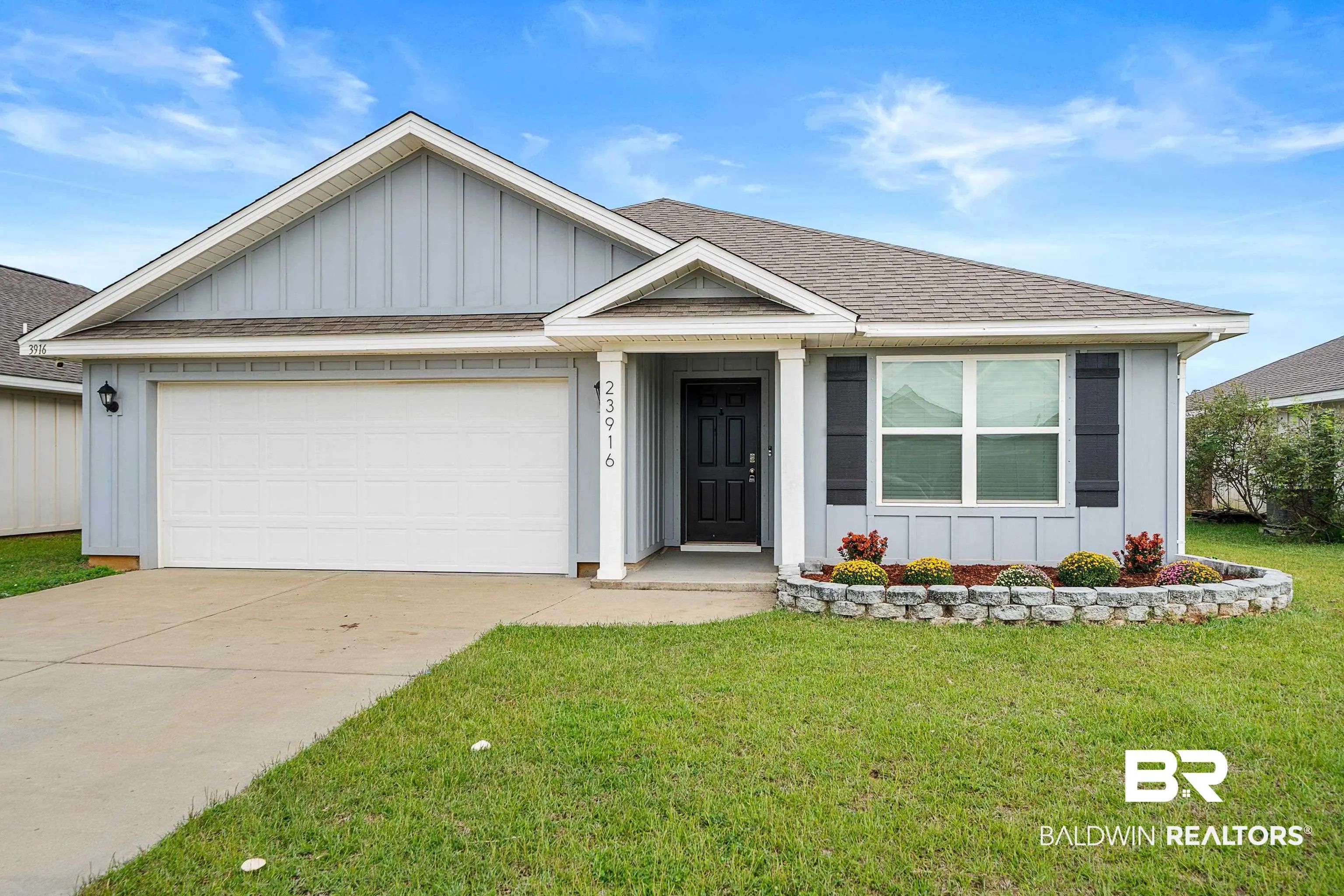 Photo of Listing #386234