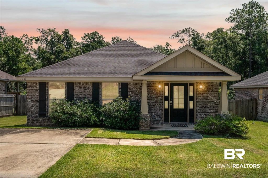 1254 W Forest Glen Drive, Mobile