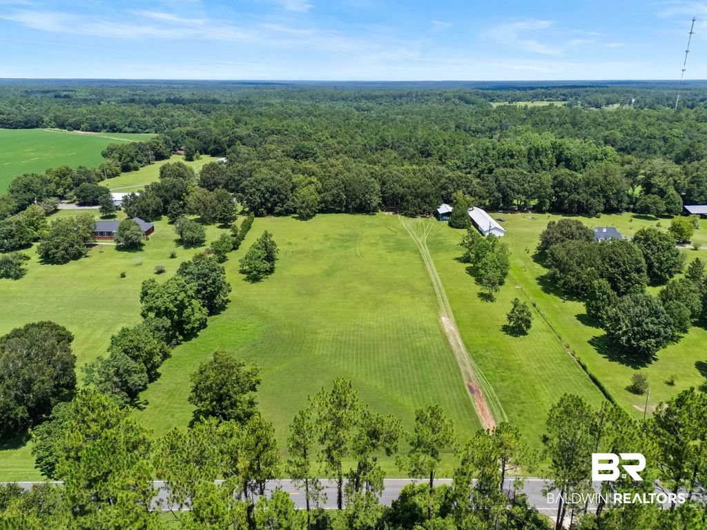 18367 Driskell Road, Loxley