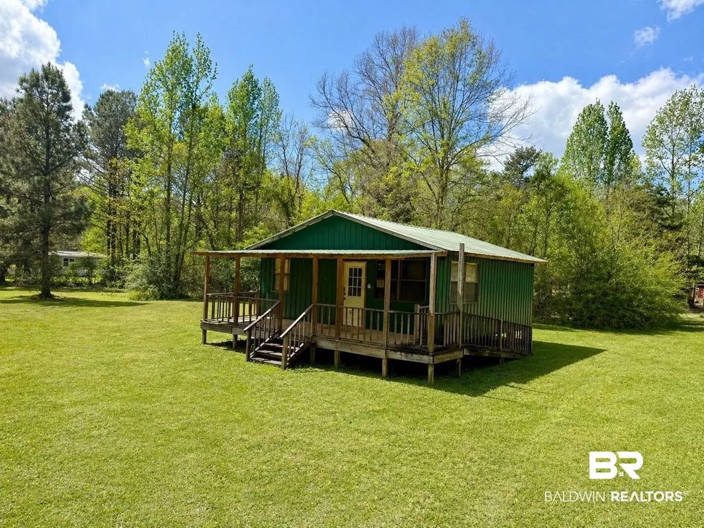 99 River Road, Brewton