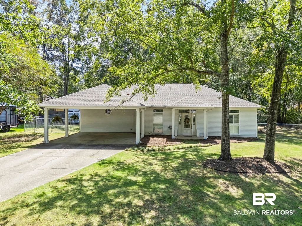 712 Gilmer Circle, Bay Minette