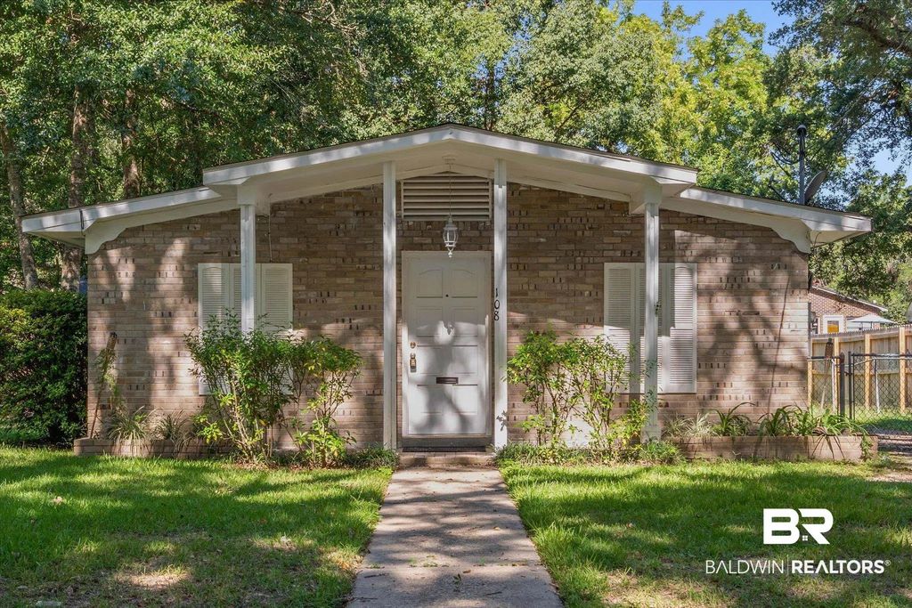 108 Mohawk Street, Mobile