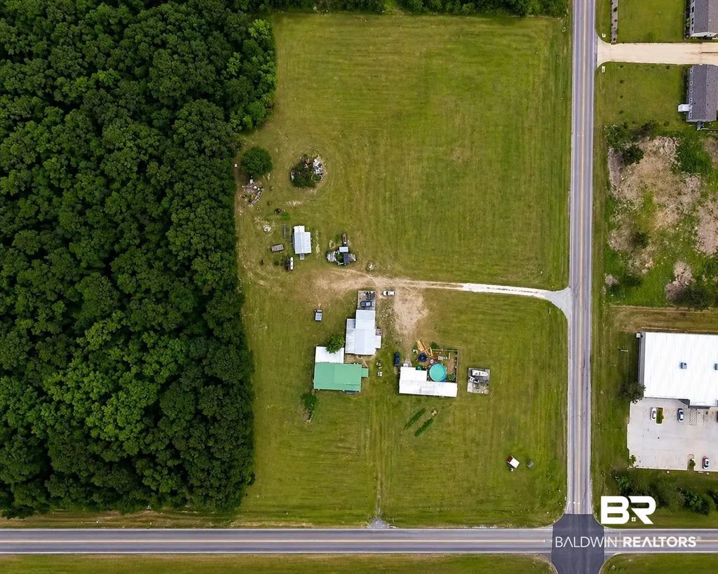 17050 County Road 87, Elberta