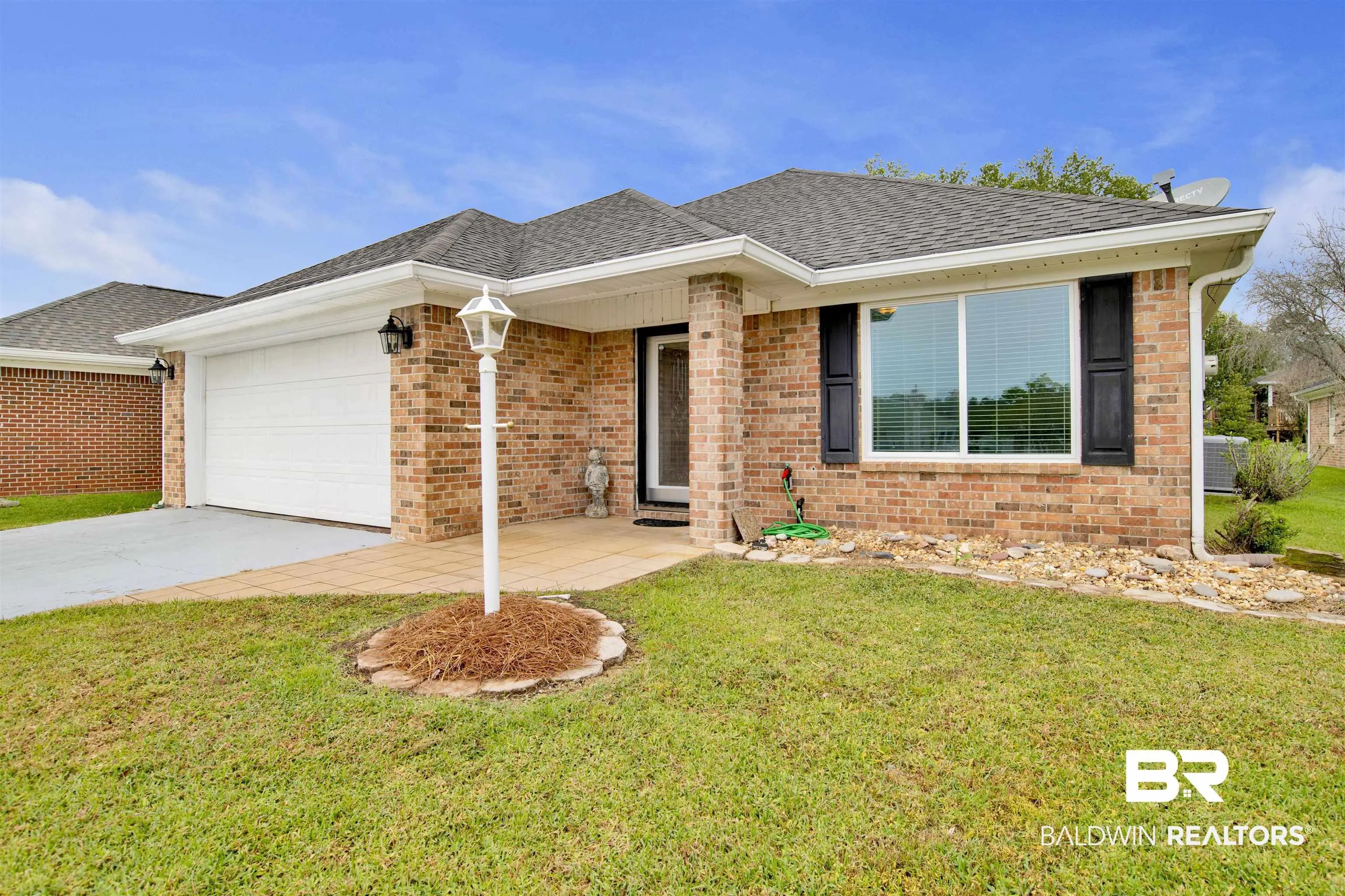 Photo of Listing #385421