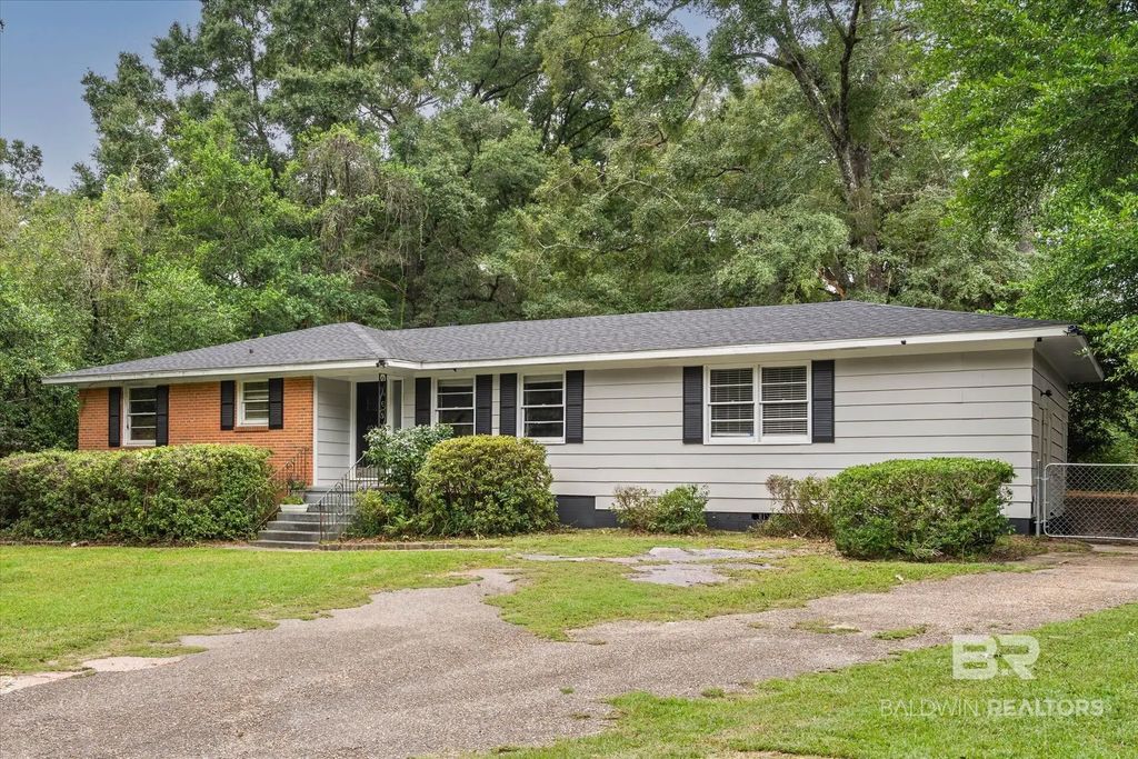 403 Thornton Place, Mobile