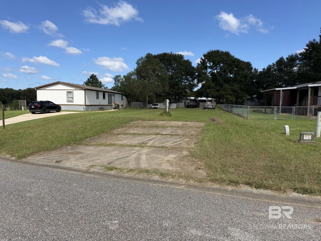 24187 Gemstone Drive, Loxley