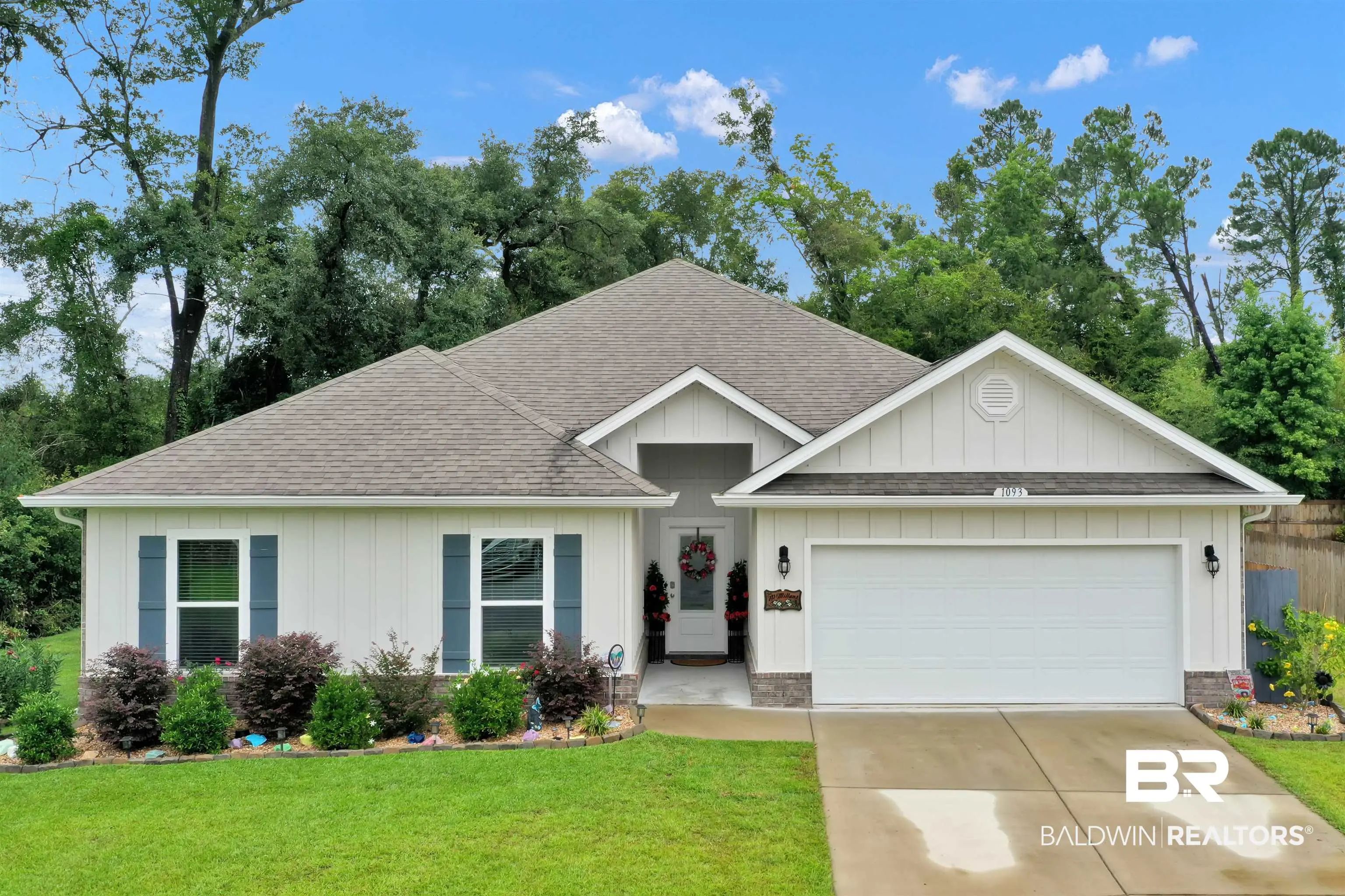 Photo of Listing #383457