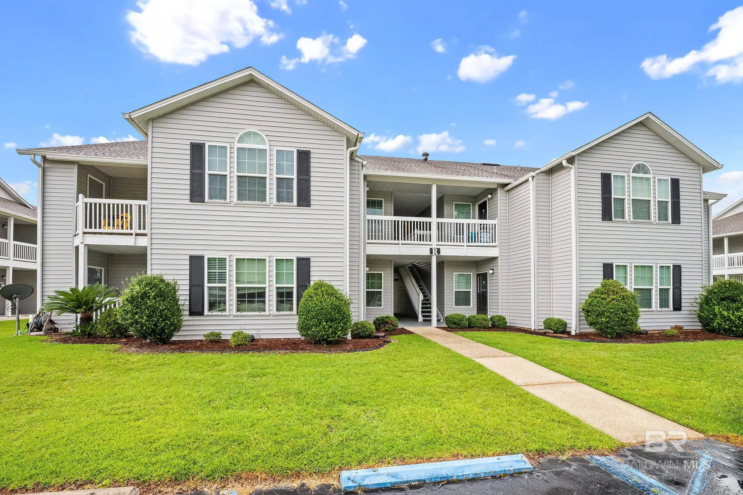 Photo of Listing #380895