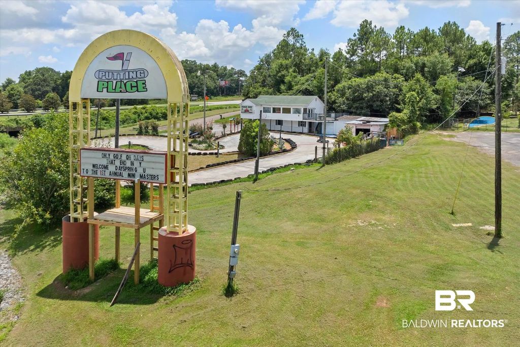 4820 Government Boulevard, Mobile