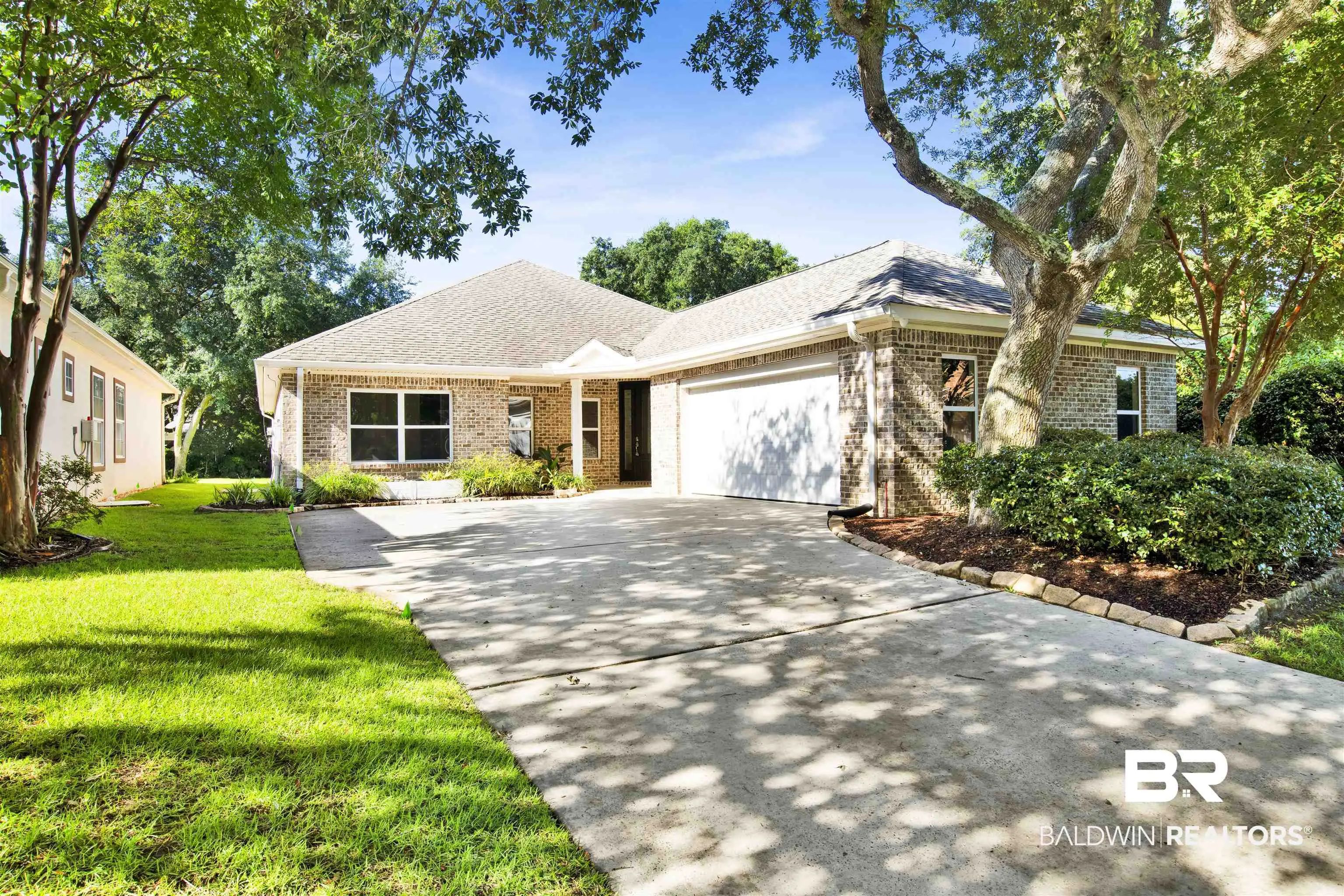 Photo of Listing #382909