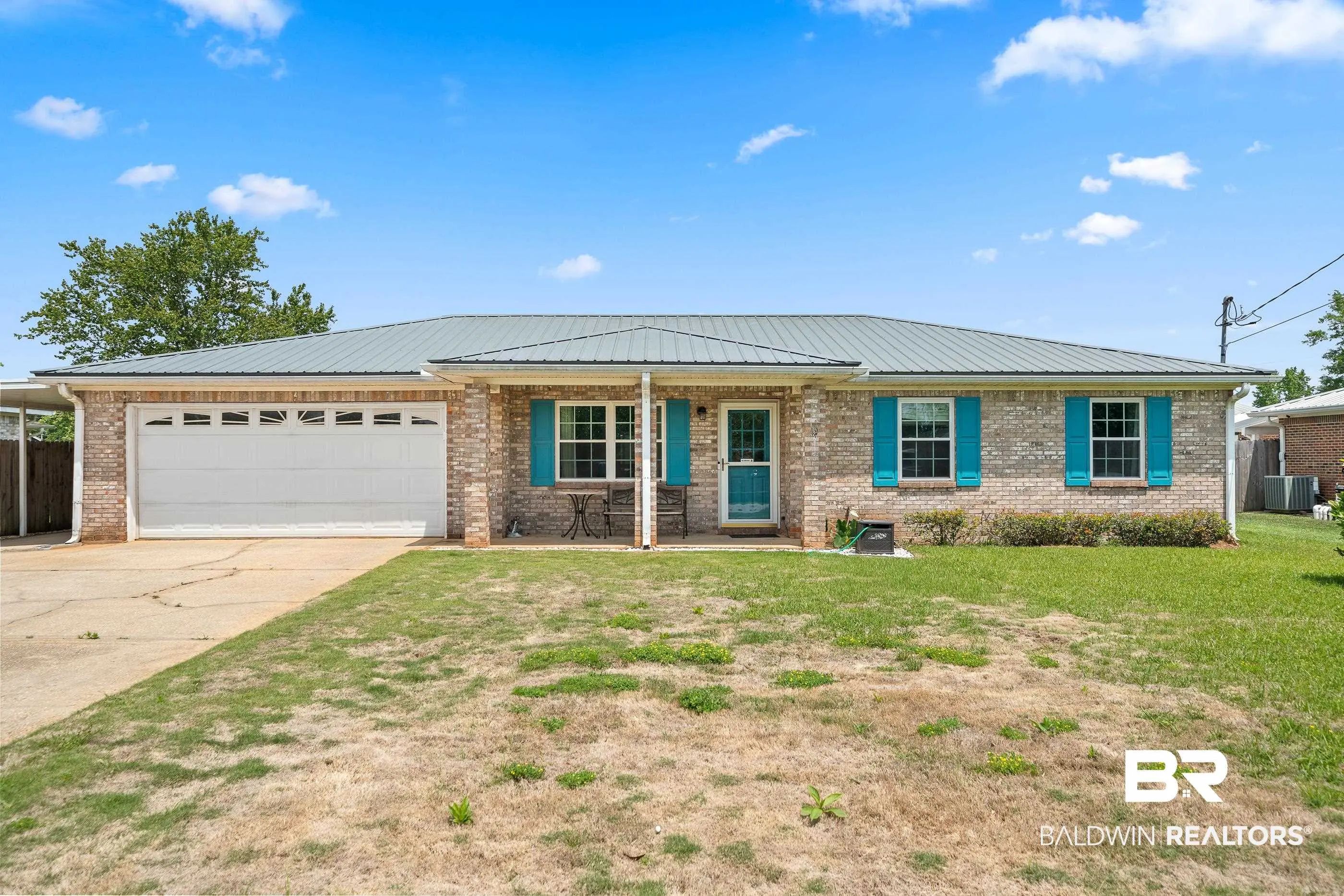 Photo of Listing #395680