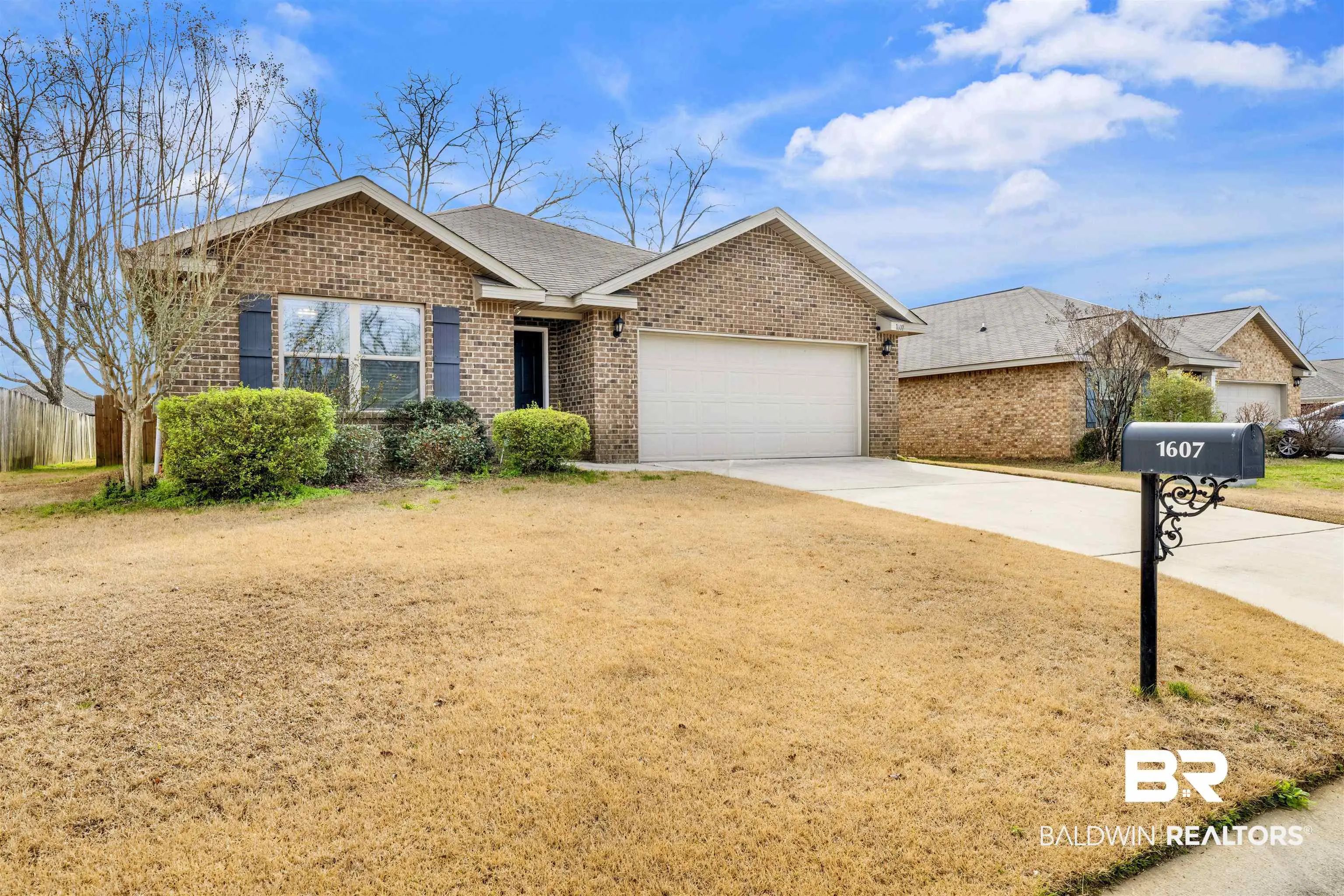 Photo of Listing #391773