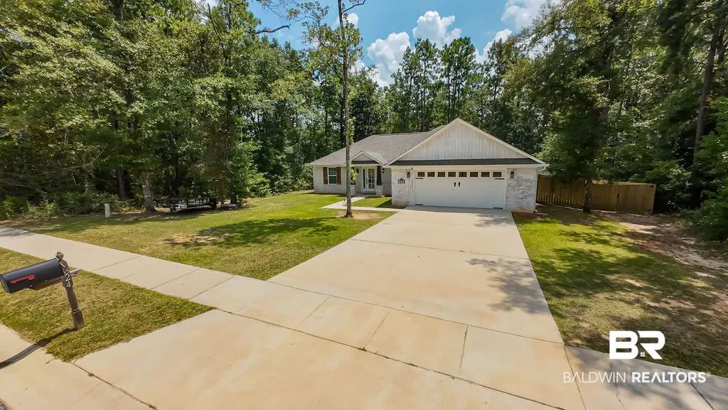 1824 Mary Jane Dr, Bay Minette