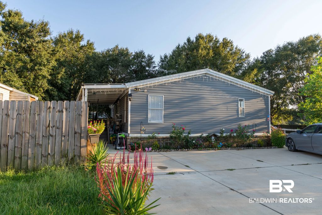 16392 Sapphire Ct, Loxley