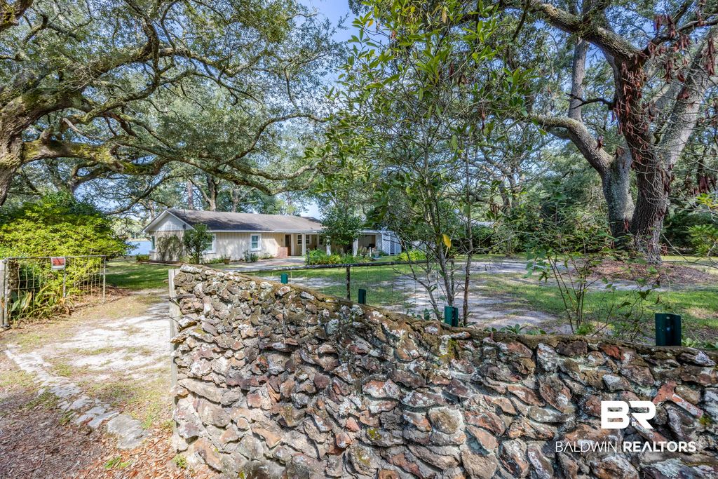 8785 Red Fish Point Road, Lillian