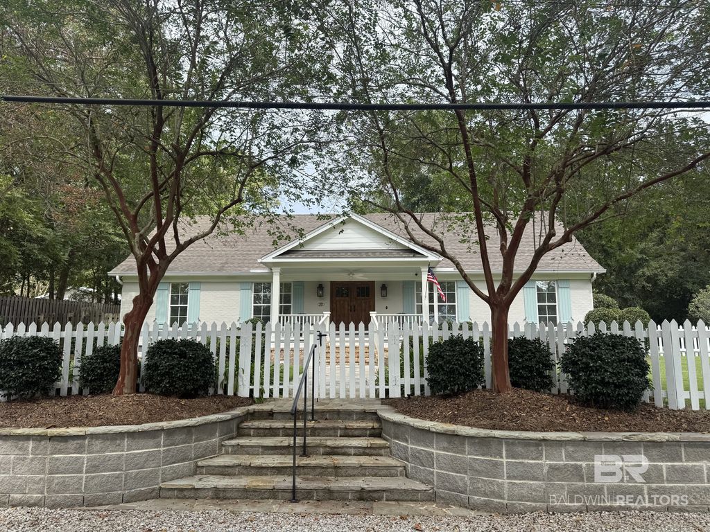 257 Fig Avenue, Fairhope