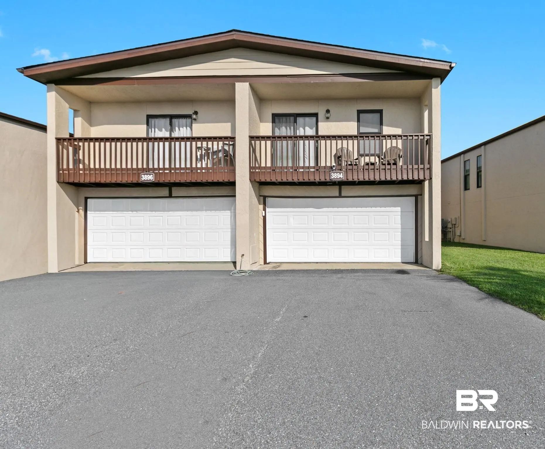 Photo of Listing #396657