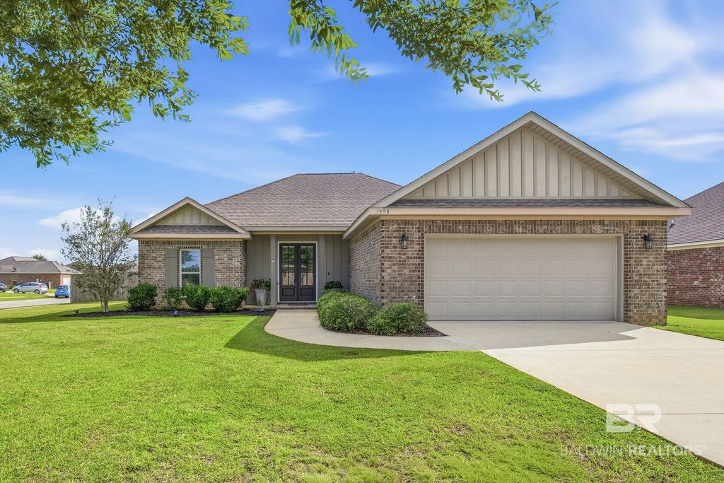 9394 Clayton Dr, Fairhope
