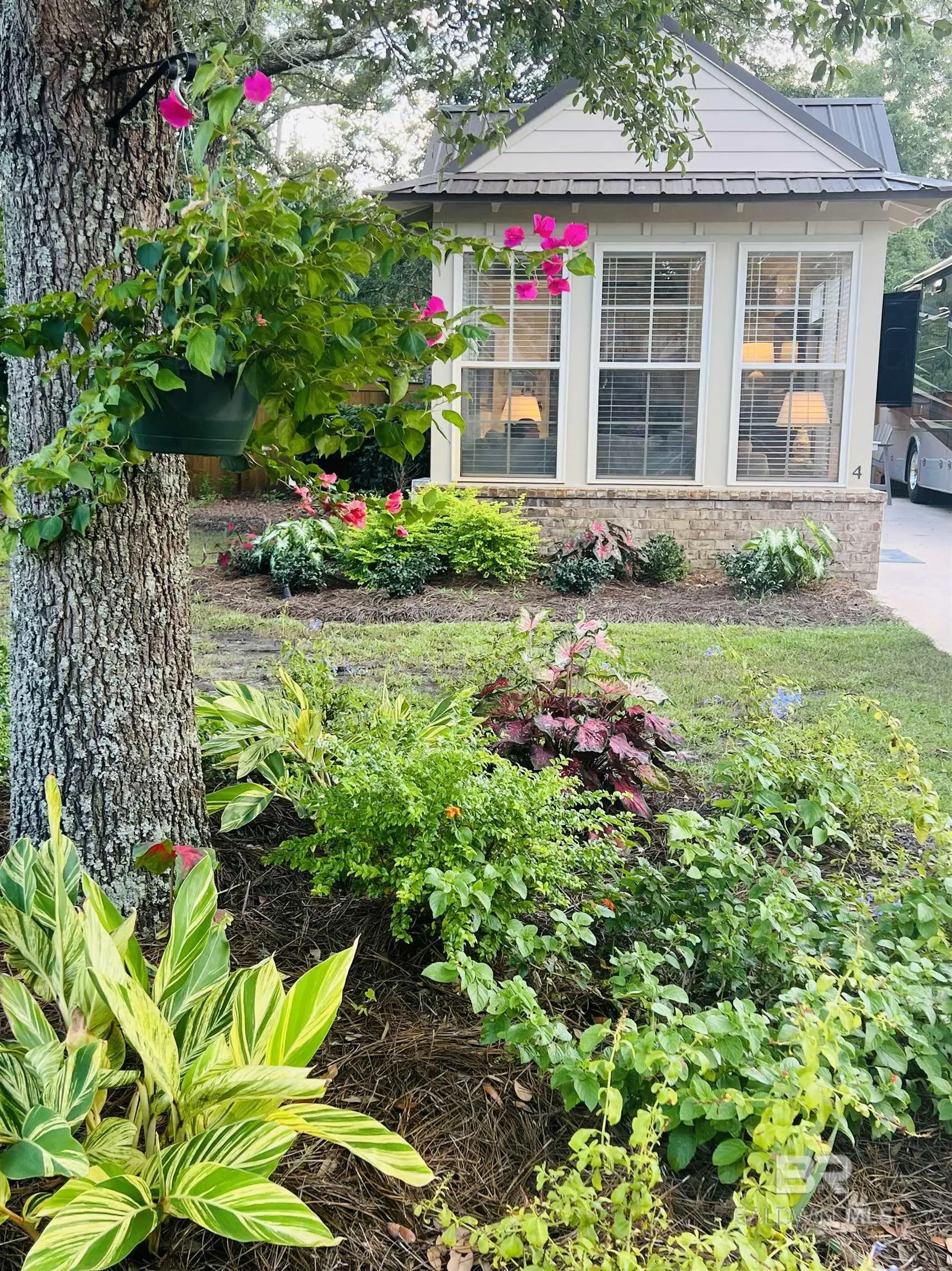 Photo of Listing #375462