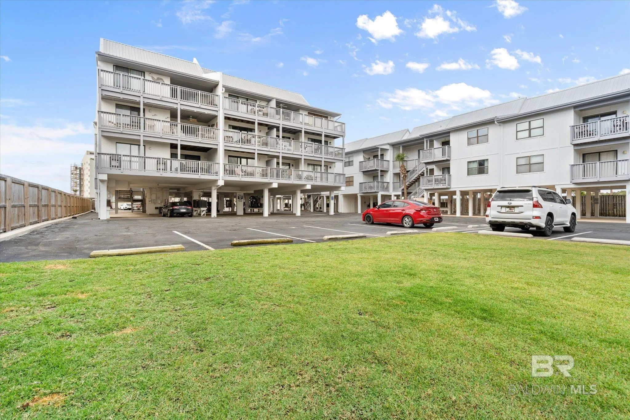 Photo of Listing #378771