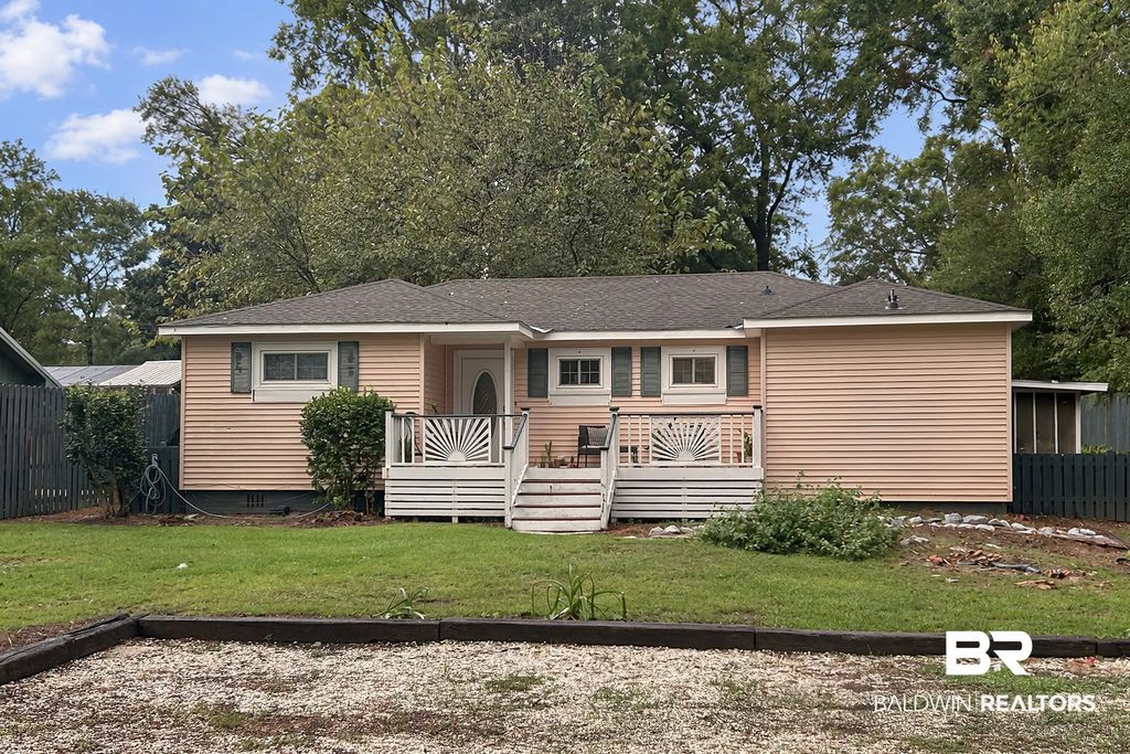 159 Pecan Avenue, Fairhope