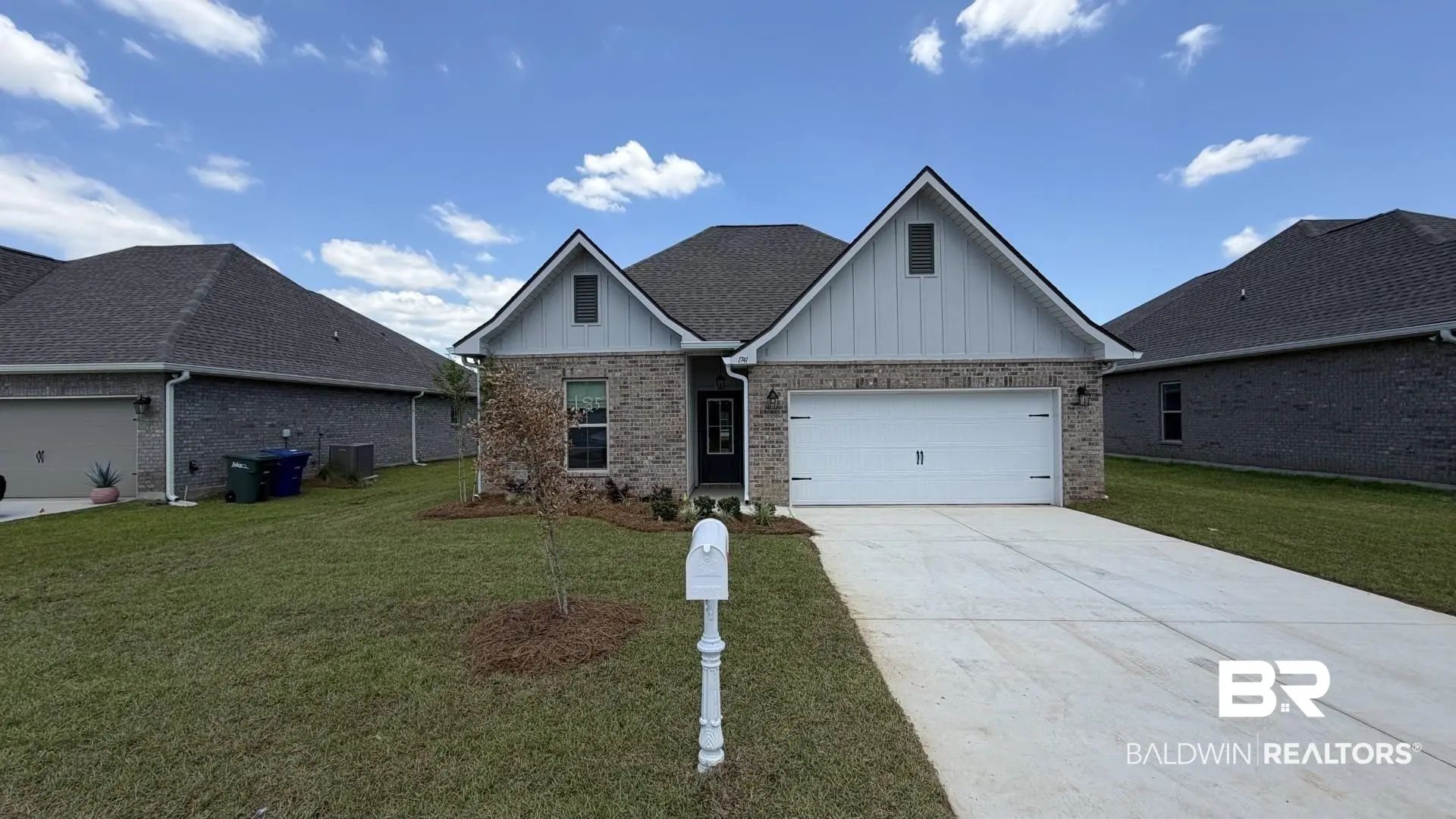 Photo of Listing #394011