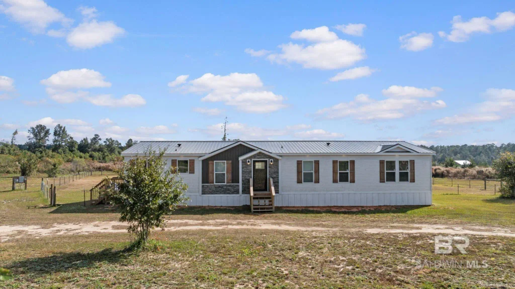 21990 Creekfront Drive, Robertsdale