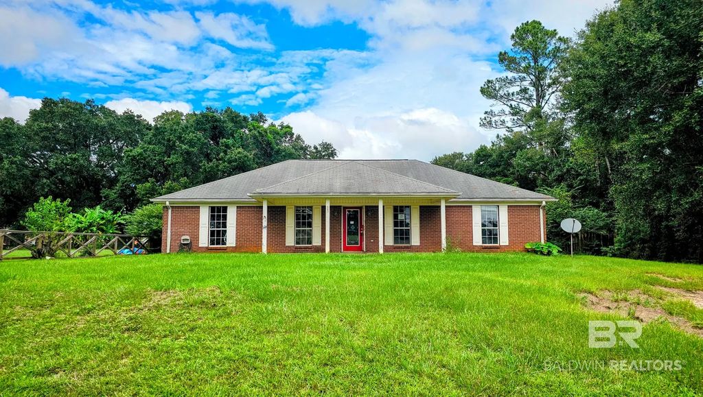 507 E Broadway Street, Summerdale