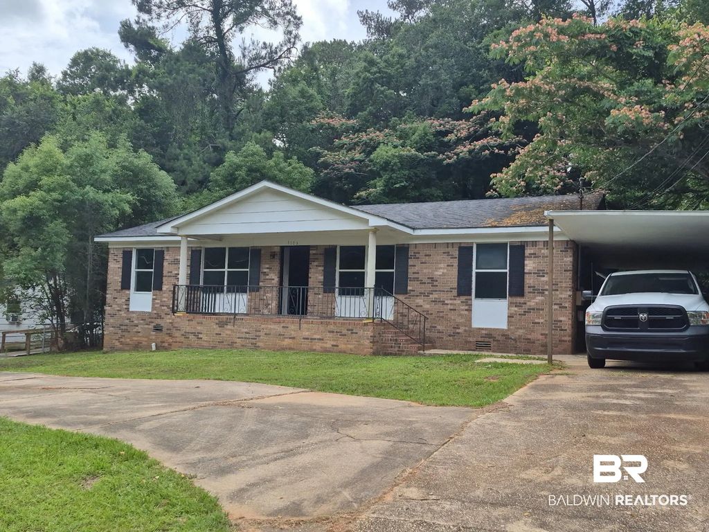 1703 Pollard Road, Daphne