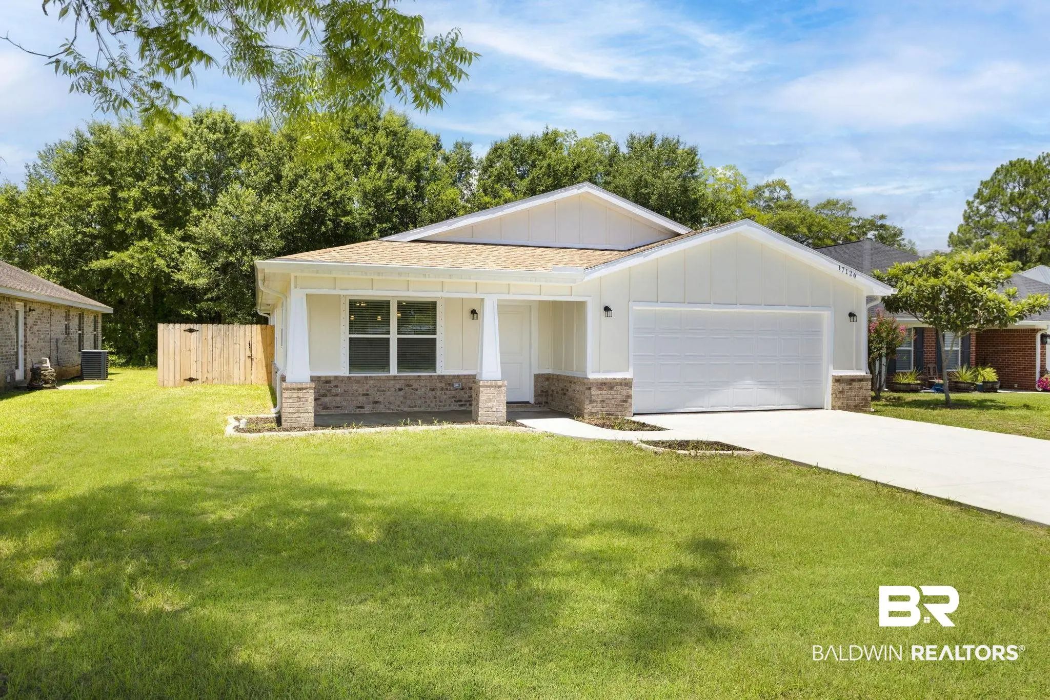 Photo of Listing #381944