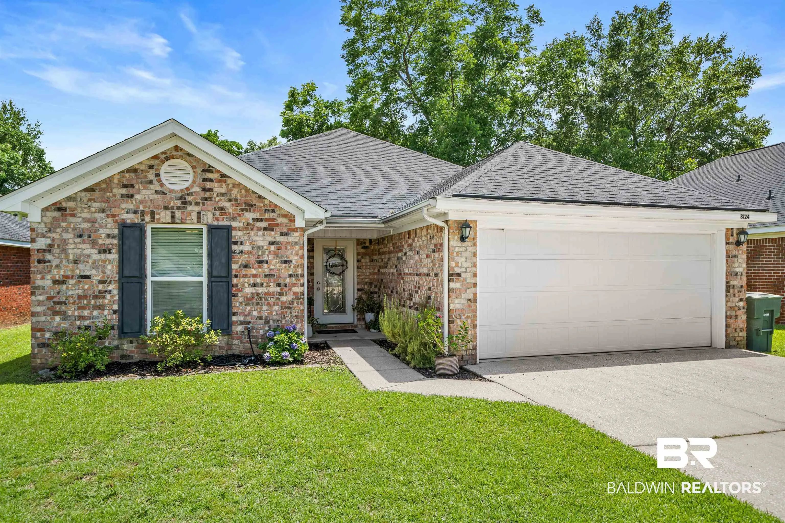 Photo of Listing #398406