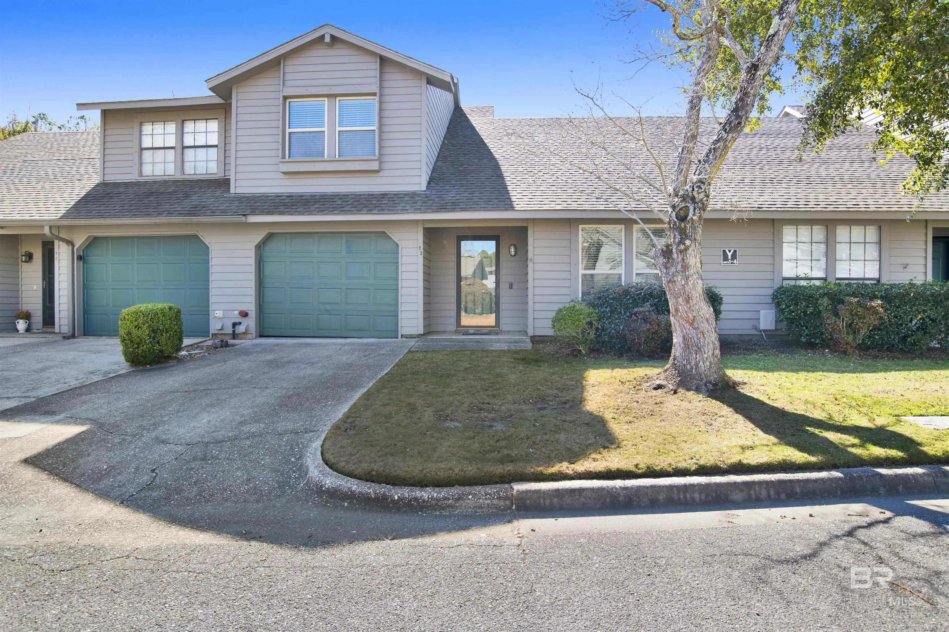 Photo of Listing #387785