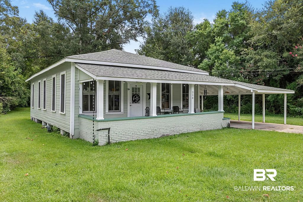 220 Bonifay Street, Flomaton