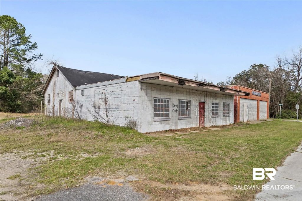 808 S Wilson Avenue, Mobile