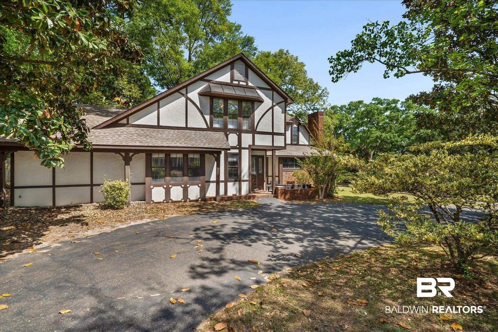 1361 Dellwyn Court, Mobile
