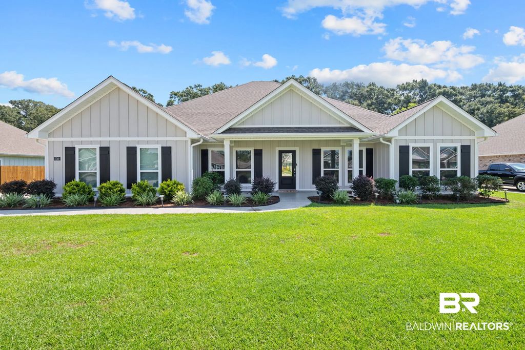 5749 Orchard Lane, Grand Bay