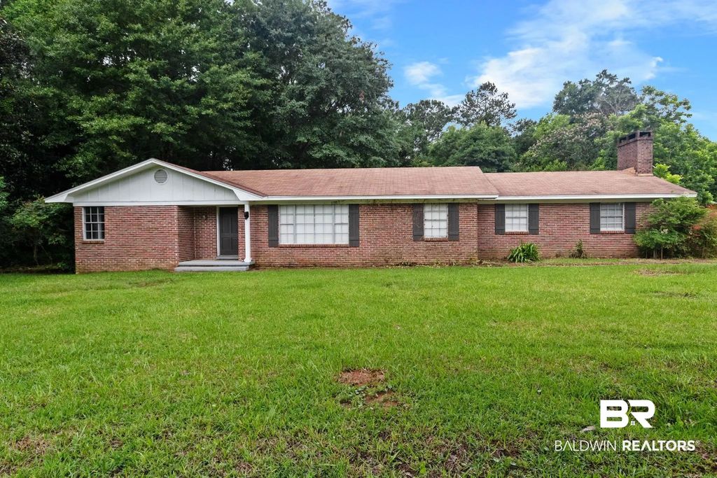 384 Old Bratt Road, Atmore