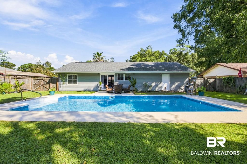 604 Eastgate Circle, Foley